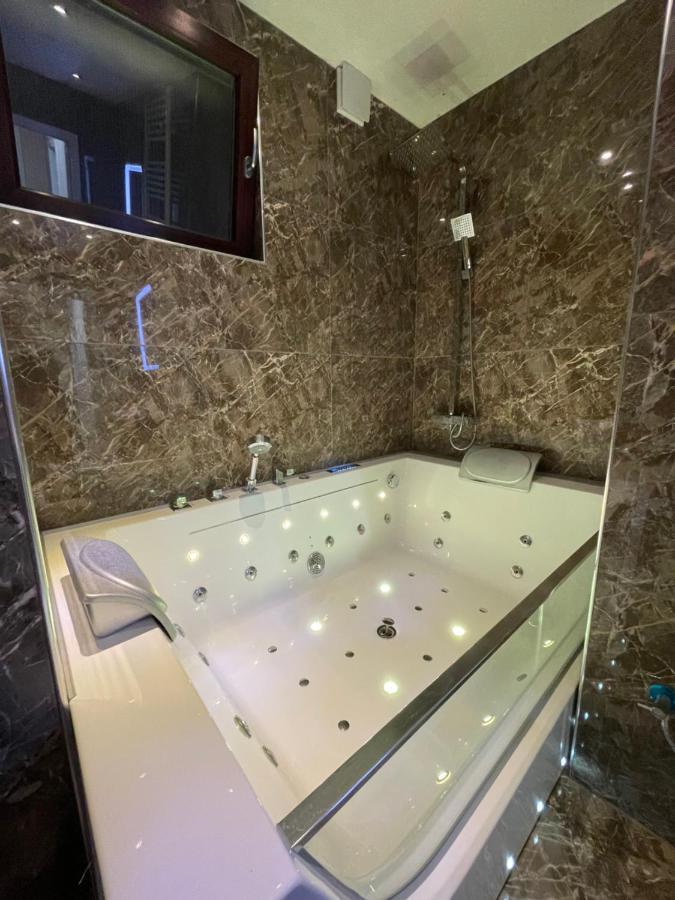 Bentley Apartments 프리슈티나 외부 사진