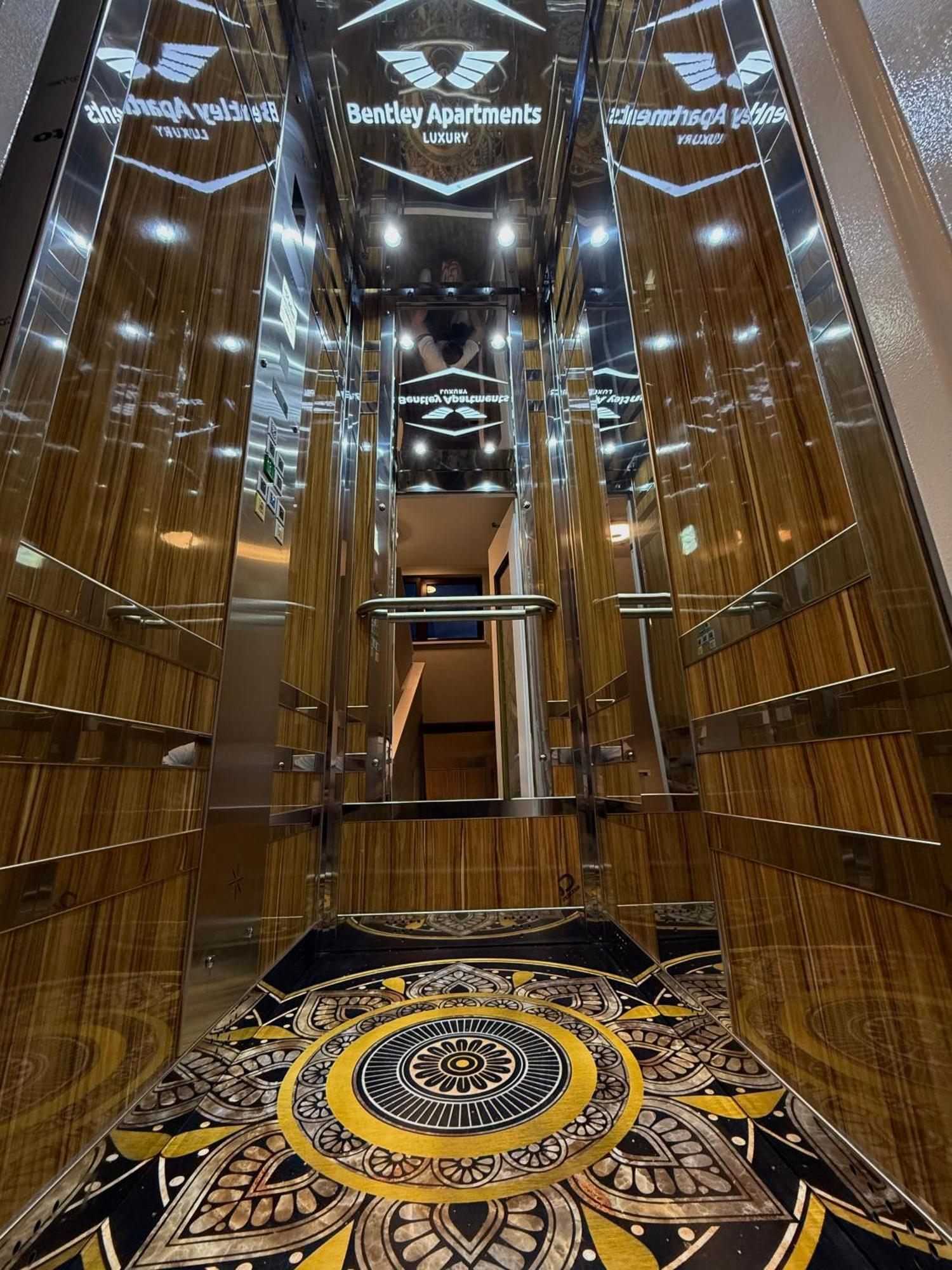 Bentley Apartments 프리슈티나 외부 사진