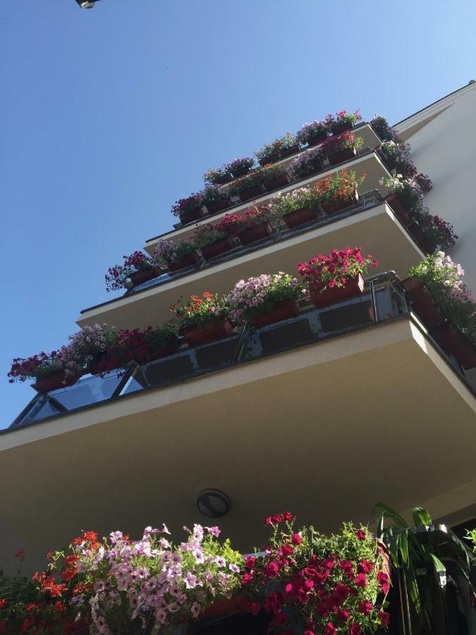 Bentley Apartments 프리슈티나 외부 사진